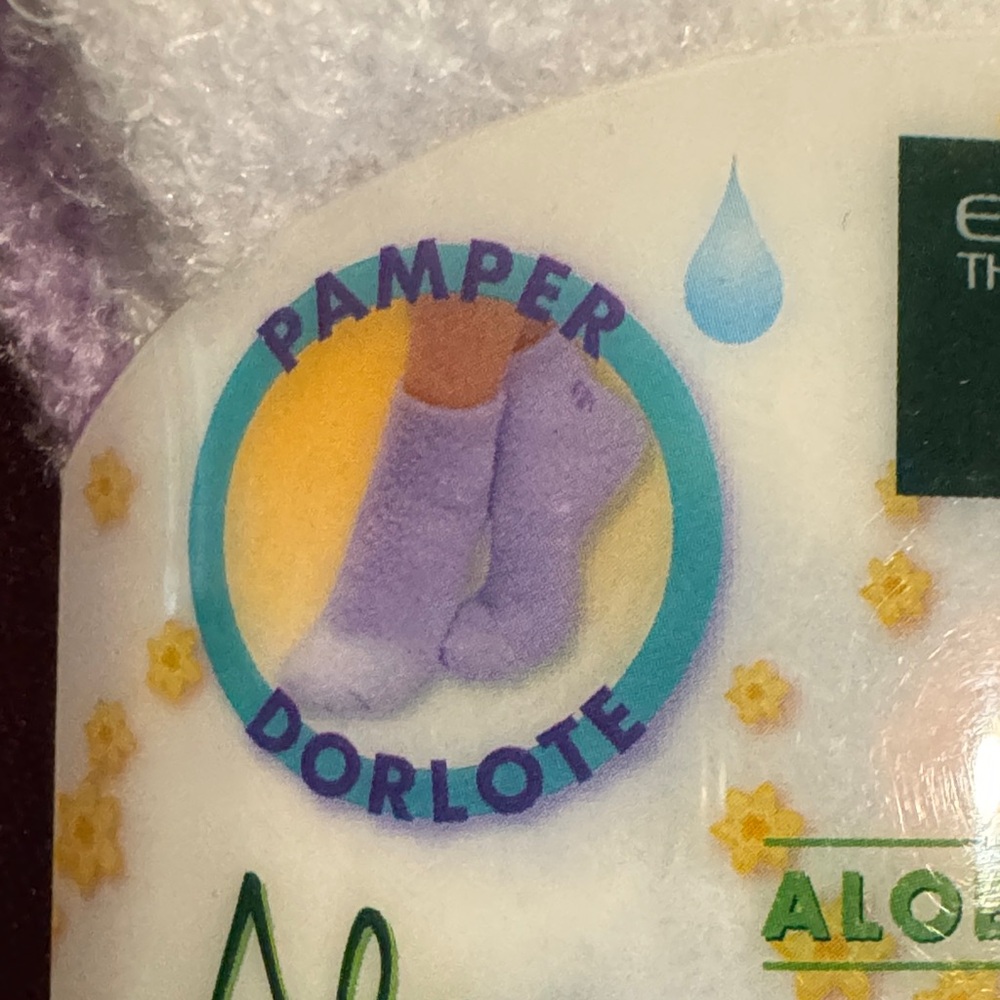 Earth Therapeutics Aloe Socks (Pack of 2) - Picture 7 of 12